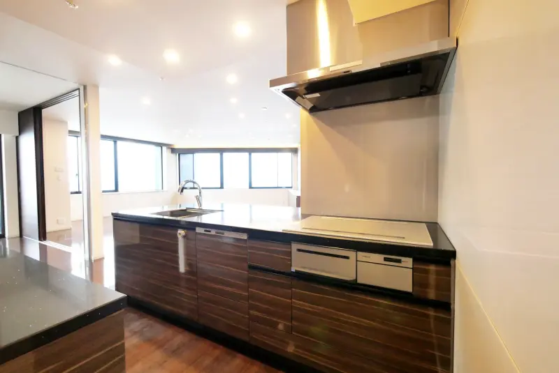 センターマークスタワー